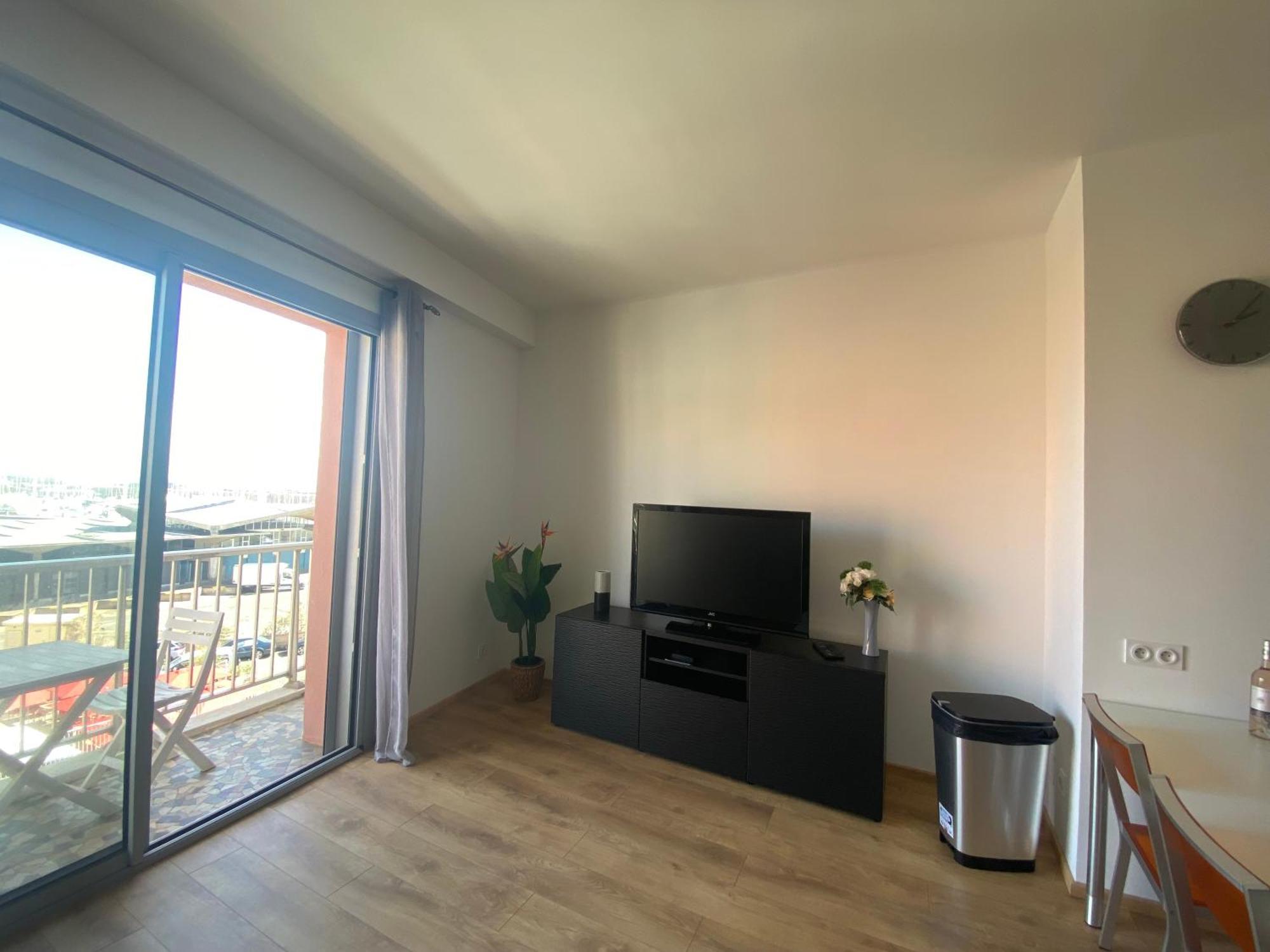 T2 La Singuliere Lägenhet Sète Exteriör bild