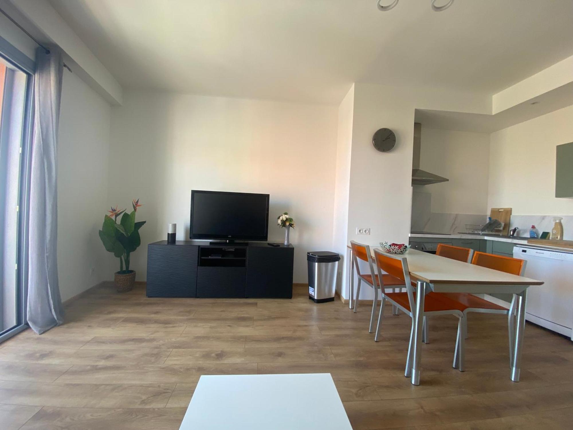 T2 La Singuliere Lägenhet Sète Exteriör bild