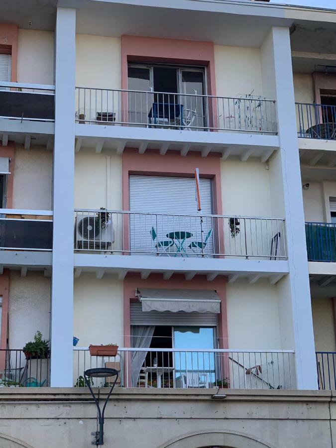 T2 La Singuliere Lägenhet Sète Exteriör bild